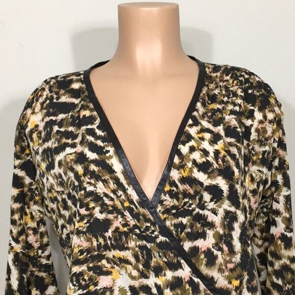 Patterson J. Kincaid. Surplice leopard top. New - Picture 5 of 12